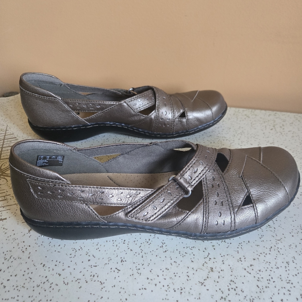 Collection By Clarks Leather Soft Cushion Pewter Color Slipon Shoes - Picture 5 of 8